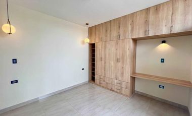 HERMOSA CASA DE ESTRENO CON PISCINA EN VENTA EN URB.ALAMEDA COUNTRY CLUB CASTILLA