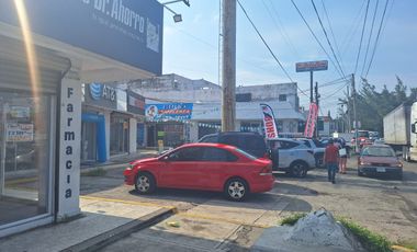 SE VENDE EXCELENTE PLAZA COMERCIAL CON 9 LOCALES  EN AV. CUAHUTEMOC