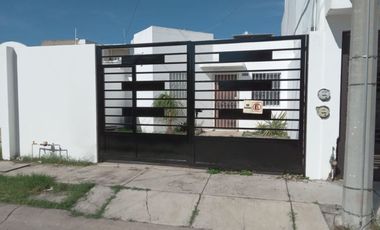 Excelente casa de dos recámaras en Los Sauces