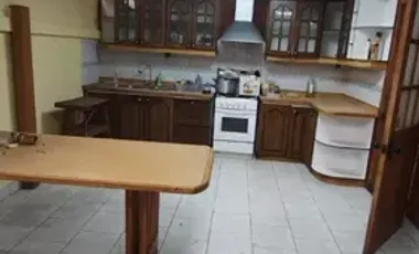 Casa en venta 4 Dormitorios 1 y 1/2 Baños, en Conchalí
