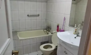 Casa en venta 4 Dormitorios 1 y 1/2 Baños, en Conchalí