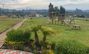 EN CHECA. DE VENTA HERMOSO TERRENO 2096 m2. EN URBANIZACIÓN CERRADA