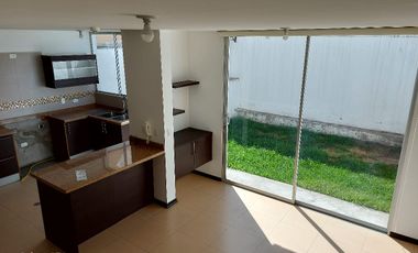 DE VENTA BONITA CASA EN TUMBACO,  SECTOR SANTA ROSA
