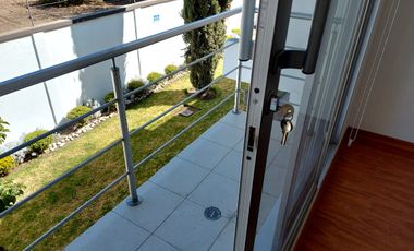 DE VENTA BONITA CASA EN TUMBACO,  SECTOR SANTA ROSA
