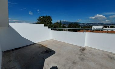 DE VENTA BONITA CASA EN TUMBACO,  SECTOR SANTA ROSA