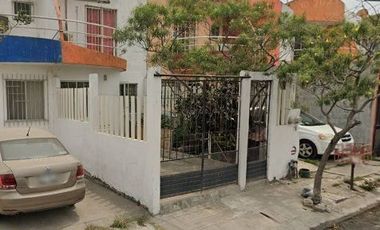 Excelente casa en Remante Bancario ¡¡¡Imagine duplicar su inversión a corto plazo!!!