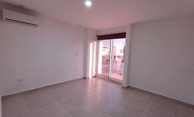 SE RENTA CASA EN  RESIDENCIAL VIVANTA  AL NORTE