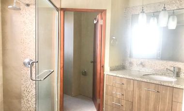 casa en urbanizacion privada de venta en manta B/L