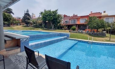 Casa estilo mediterráneo en Un solo Nivel En Burgos Bugambilias,  Temixco Morelos.