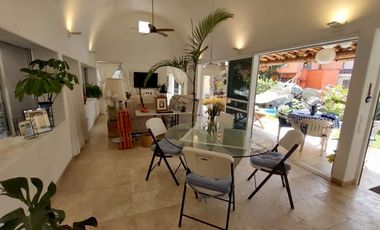 Casa estilo mediterráneo en Un solo Nivel En Burgos Bugambilias,  Temixco Morelos.
