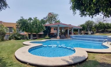 Casa estilo mediterráneo en Un solo Nivel En Burgos Bugambilias,  Temixco Morelos.