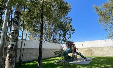 Lote en venta en entrada lateral a Lomas de Angelópolis Uraydah Puebla