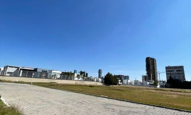 Lote en venta en entrada lateral a Lomas de Angelópolis Uraydah Puebla