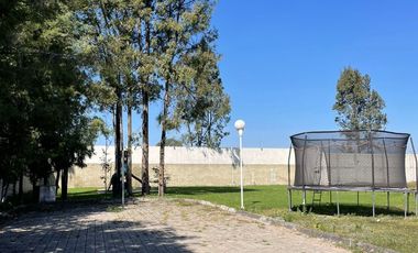 Lote en venta en entrada lateral a Lomas de Angelópolis Uraydah Puebla