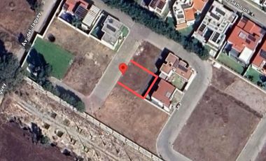 Lote en venta en entrada lateral a Lomas de Angelópolis Uraydah Puebla
