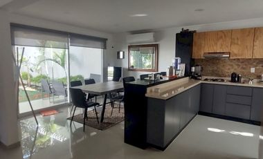 Casa en Condominio amueblada y con alberca, En Jiutepec Morelos.