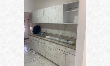 Casa en venta con tres departamentos en segundo piso en Fracc. Oasis Revolución