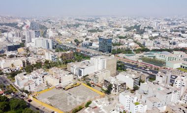 ALQUILER DE CASA EN SURCO 440 M2 PARA USO COMERCIAL