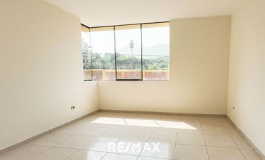ALQUILER DE CASA EN SURCO 440 M2 PARA USO COMERCIAL