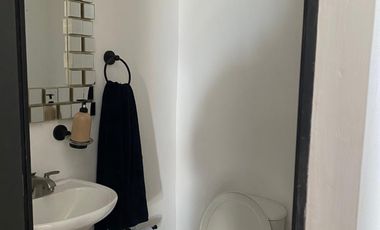 Casa con excelente ubicacion con oportunidad de negocio