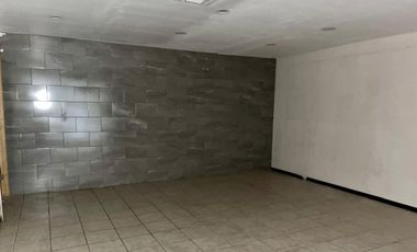 Excelente Local Comercial en Venta con estacionamiento