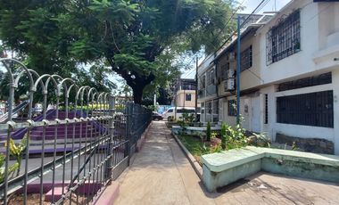 VENTA DE CASA DE 2 PISOS EN CIUDADELA SOPEÑA  AL PIE DE AV. 25 DE JULIO