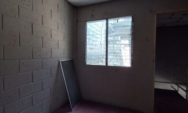 VENTA DE CASA DE 2 PISOS EN CIUDADELA SOPEÑA  AL PIE DE AV. 25 DE JULIO