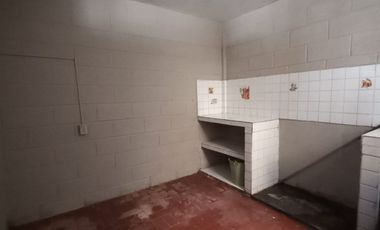 VENTA DE CASA DE 2 PISOS EN CIUDADELA SOPEÑA  AL PIE DE AV. 25 DE JULIO