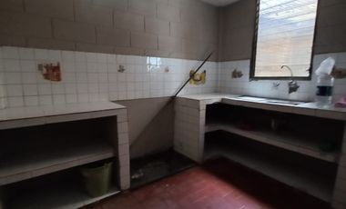 VENTA DE CASA DE 2 PISOS EN CIUDADELA SOPEÑA  AL PIE DE AV. 25 DE JULIO