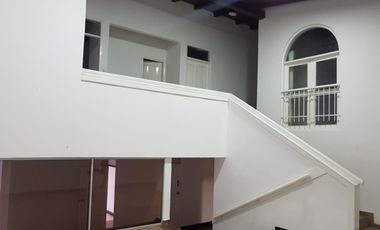 VENDO O ARRIENDO CASA COMERCIAL  EN LA 4 AVENIDA DE MANGA - 425MTS2  CONSTRUCCION 885 MTS2 LOTE