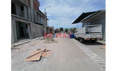 Venta De Terreno En Ii Etapa Urb Las Palmeras.ID:1116407