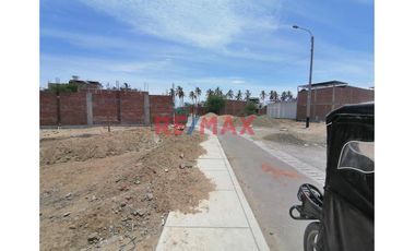 Venta De Terreno En Ii Etapa Urb Las Palmeras.ID:1116407
