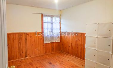 Leon Propiedades vende  casa en sitio en Sector Lo Águila.