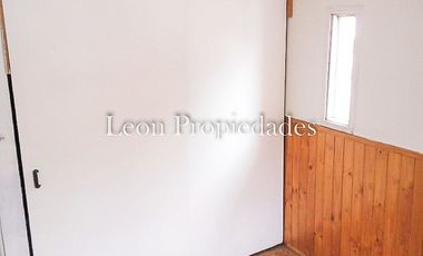 Leon Propiedades vende  casa en sitio en Sector Lo Águila.