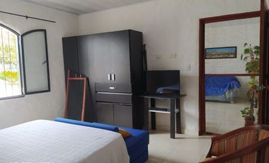 CASA EN HOLGUIN/LA VICTORIA