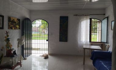 CASA EN HOLGUIN/LA VICTORIA