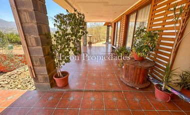 Leon Propiedades vende o arrienda con compromiso de compra, parcela con casa en sector el Pangal, Curacaví.