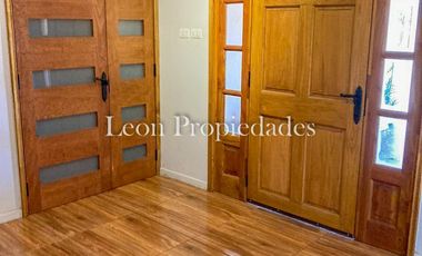 Leon Propiedades vende o arrienda con compromiso de compra, parcela con casa en sector el Pangal, Curacaví.