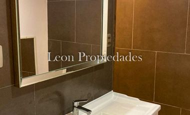 Leon Propiedades vende o arrienda con compromiso de compra, parcela con casa en sector el Pangal, Curacaví.