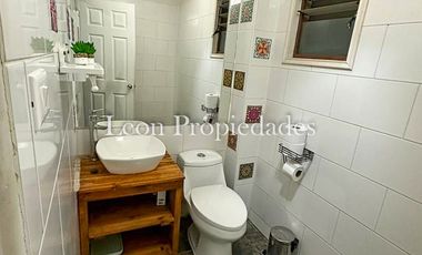 Leon Propiedades vende o arrienda con compromiso de compra, parcela con casa en sector el Pangal, Curacaví.