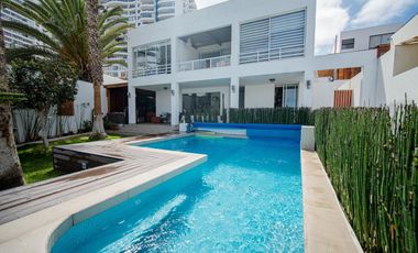 SE VENDE CASA EN COND. TERRAZAS DEL MAR.
