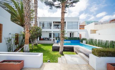 SE VENDE CASA EN COND. TERRAZAS DEL MAR.