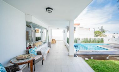 SE VENDE CASA EN COND. TERRAZAS DEL MAR.