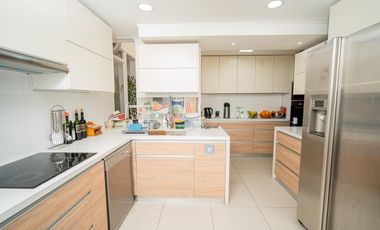 SE VENDE CASA EN COND. TERRAZAS DEL MAR.