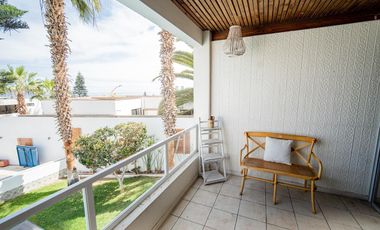 SE VENDE CASA EN COND. TERRAZAS DEL MAR.