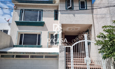 Casa en venta en Arboledas, Sierra Himalaya
