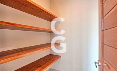 Casa en Venta en Cancun en Residencial Lagos del Sol con Alberca