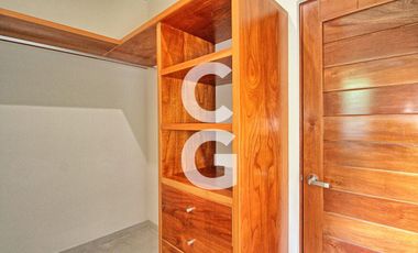 Casa en Venta en Cancun en Residencial Lagos del Sol con Alberca