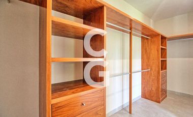 Casa en Venta en Cancun en Residencial Lagos del Sol con Alberca