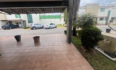 VENTA DE HERMOSA CASA CERCA DEL PERIFERICO EN FRACCIONAMIENTO